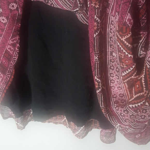 Long sleeve geometric  pattern tunic. 338 - Picture 7 of 7